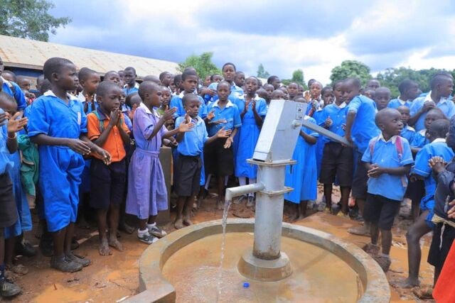 우물이 교육을 살렸다… 우간다에 흐르는 ‘생명의 물’