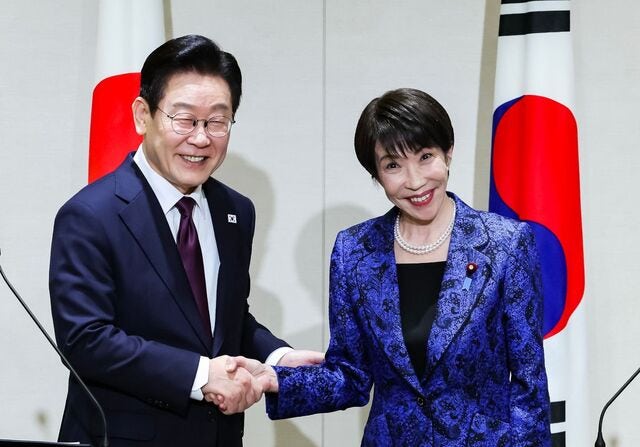 “손 잡고 더 나은 미래로”… “日·韓 관계 강인함 기뻐”