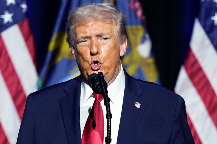 도널드 트럼프 미국 대통령이 13일(현지시간) 디트로이트에서 열린 경제 행사에서 연설하고 있다.연합뉴스