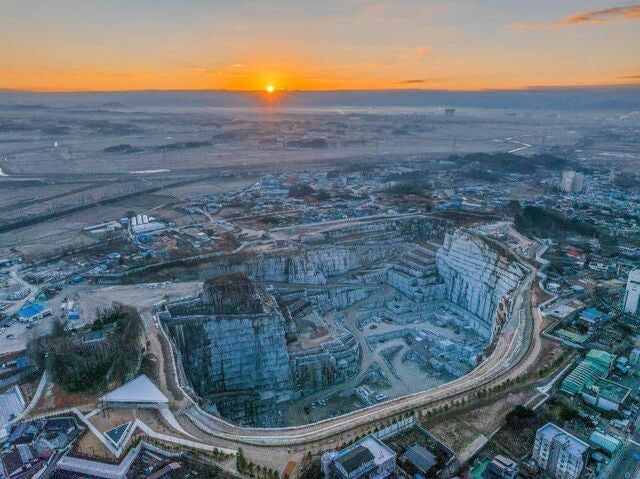 전북 익산의 숨겨진 이색 보물…  ‘지하에 뒤집힌 콜로세움’ 성채 같은 풍경