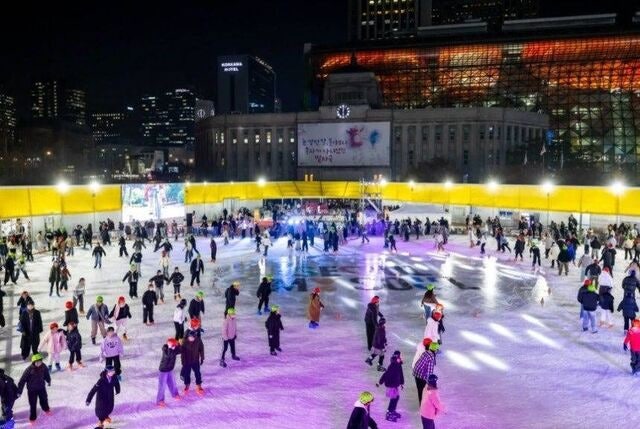 서울광장 스케이트장, 개장 26일 만에 10만명 이용