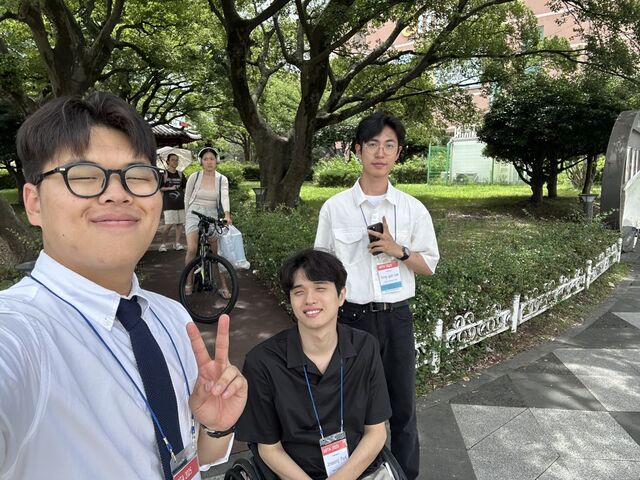 지난해 8월 태재대에서 친구들과 함께 찍은 모습.