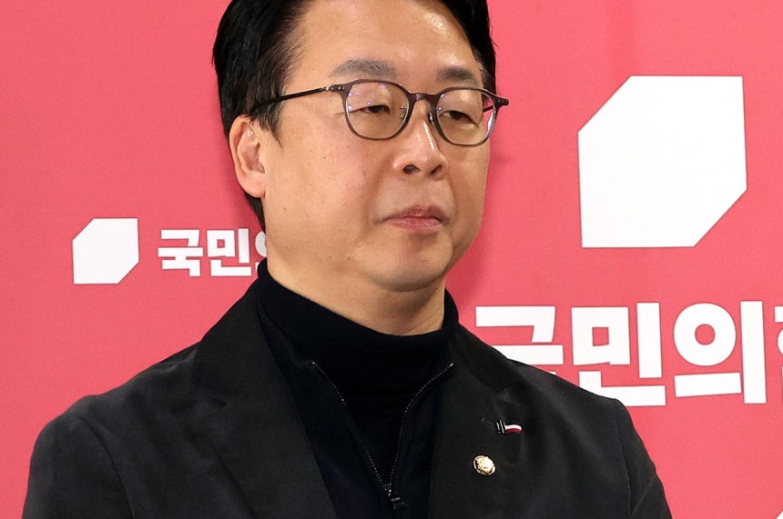 법제사법위원회 소속 국민의힘 곽규택 의원이 지난 21일 국회에서 법사위 상황과 관련한 입장을 밝히고 있다. 연합