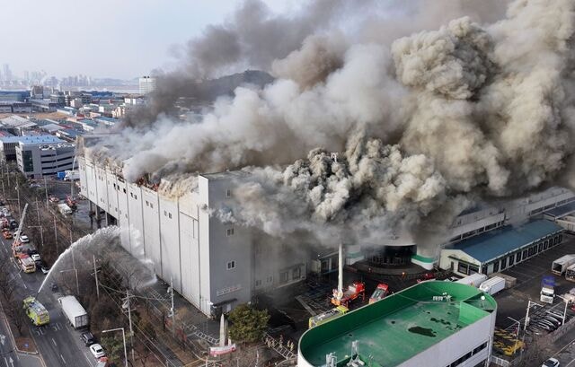 [포토] SPC삼립 시화공장 불… 3명 병원 이송