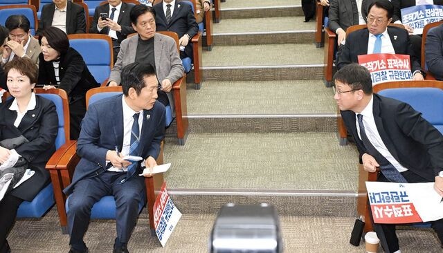 검찰개혁, 결국 강경파 뜻대로… 중  수청법 수정 여지는 남겨