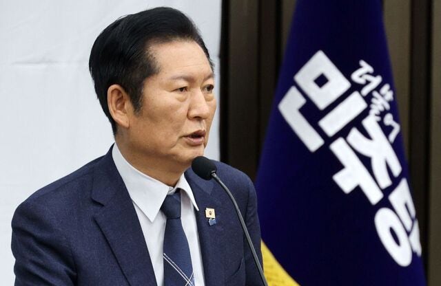 정청래 고개 숙였지만… 초선들 “합당, 지선 이후 논의” 고수