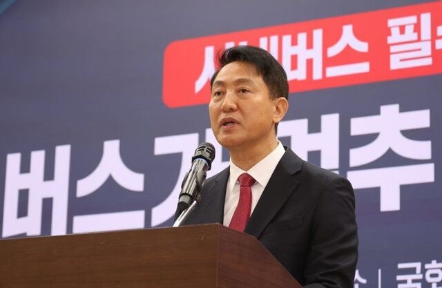 오세훈  “버스 필수공익사업 지정… 안전장치가 핵심”