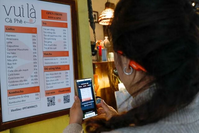 [해외선교·성지순례 안전 기상도] 무심코 찍은 QR코드, 정보 빼가는 ‘독’ 된다