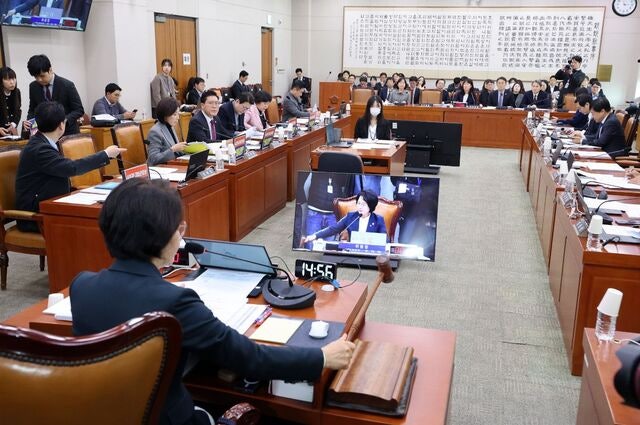 [사설] 사법체계 흔드는 재판소원, 성급히 밀어붙일 사안인가