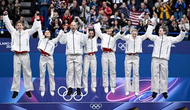 시상대 오르니, 손상 된 스케이트 날