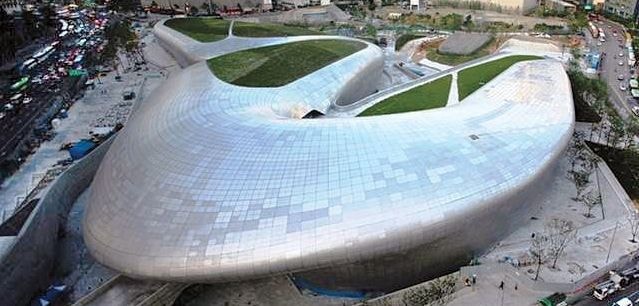 DDP 해체·감사의 정원 중단? ‘서울 쟁탈전’ 불똥 튄 랜드마크