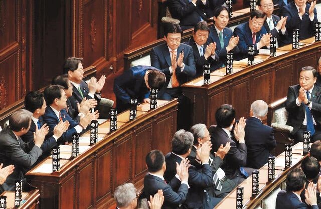 압도적 지지로 닻 올린 ‘다카이치 2기’… 강한 일본 시동