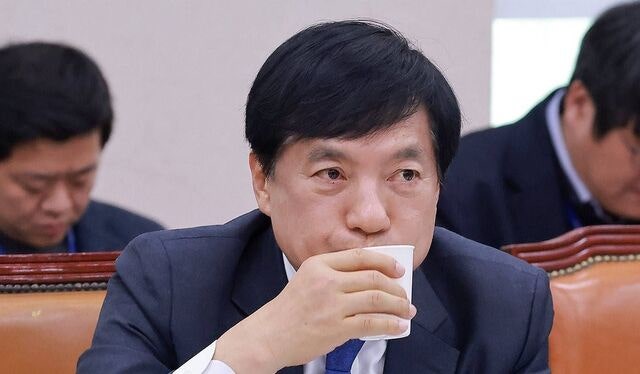 검찰조작기소대응특위 위원장  이성윤 선임에 부글거리는 반청