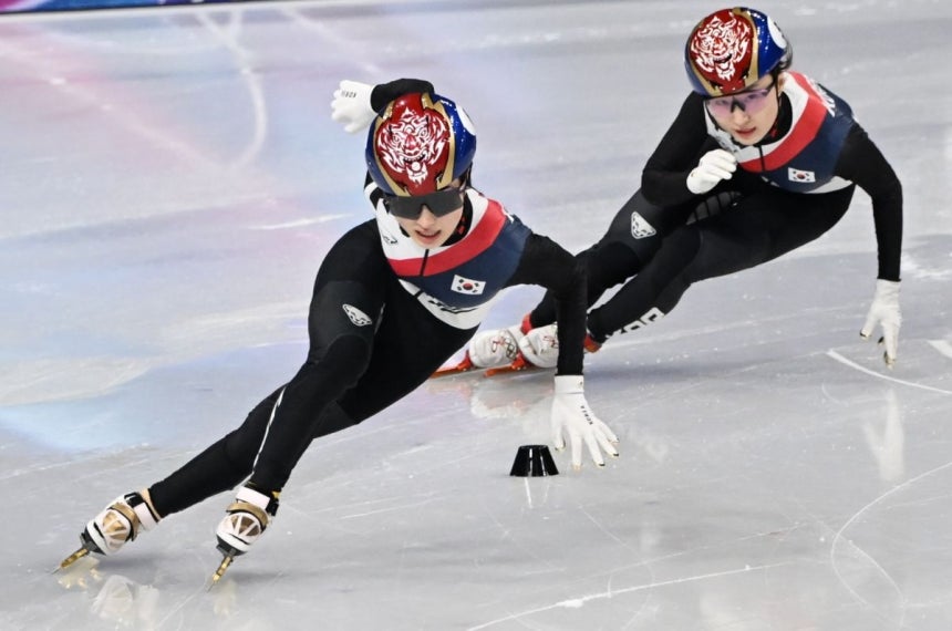 한국, 쇼트트랙 남자계주 은메달 획득