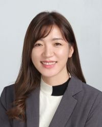 [시론] 청소년의 SNS 과용, 규제 대신 환경 변화를