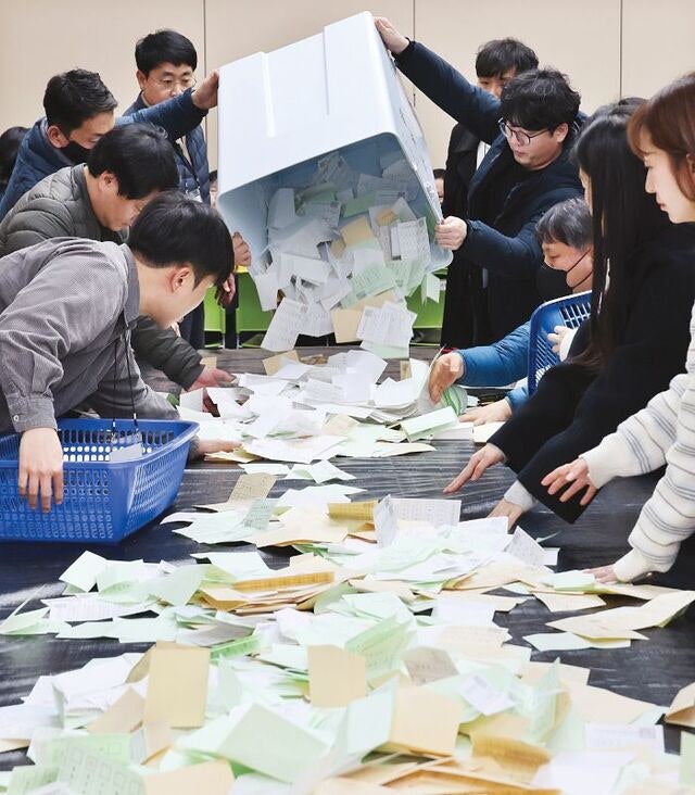 [포토] 6·3 지방선거 모의 개표