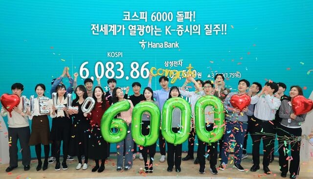 [사설] 활짝 열린 코스피 6000 시대, 불안의 그림자도 짙다