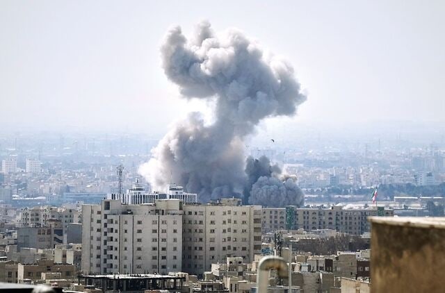 이란, 호르무즈 해협 봉쇄 선언… 장기화 땐 ‘유가·환율’ 쇼크