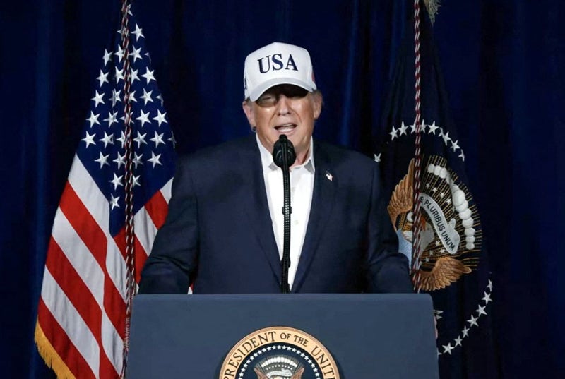 [속보] 트럼프 “이란 군 지휘부 전체 사라져…다수는 항복 원해”