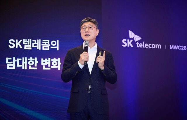 “AI에 적응 못하는 기업 사멸…  조 단위 투자로 SKT 재설계”