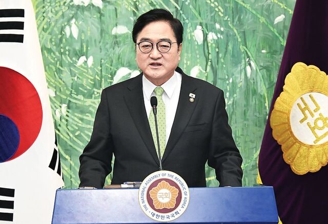 ‘단계적 개헌’ 띄운 우