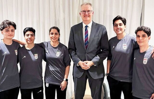 ‘국가 제창 거부’ 이란 女축구선수들 호주 망명