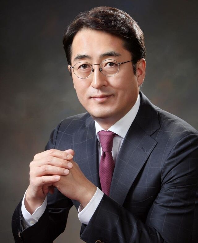 “능력 입증” vs “조정호 동맹 덕”… 메리츠 김용범 이례적 5연임