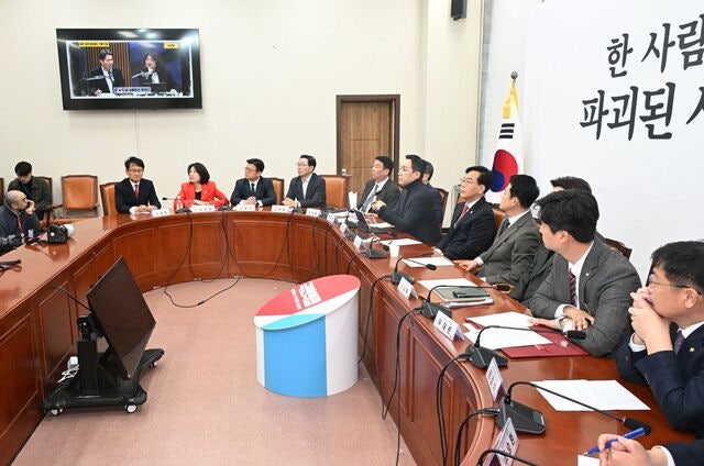 “李 탄핵 사유” “金 고발 왜 안 하나”… 오랜만에 목소리 높이는 국민의힘