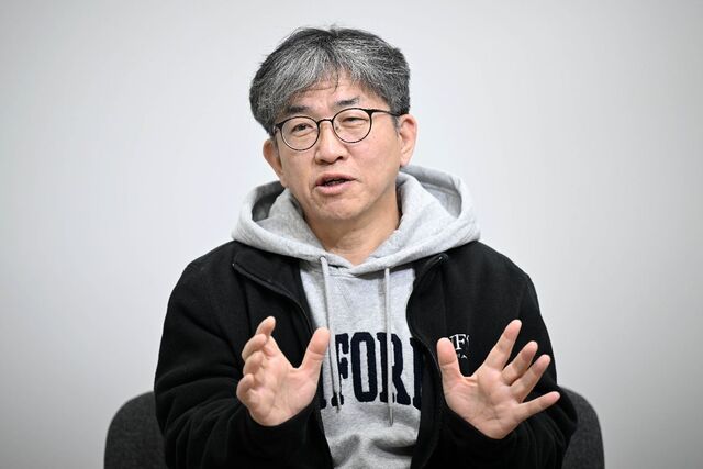 김동문 선교사가 최근 서울 여의도 국민일보 스튜디오에서 중동 전쟁을 어떻게 바라봐야 하는지에 대해 설명하고 있다.   이한형 기자