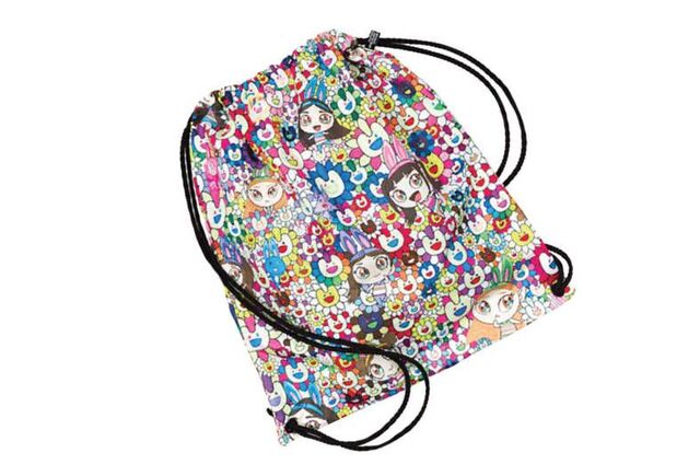 가방부터 인형 키링, 운동화까지… 이게 K팝 앨범이라고?