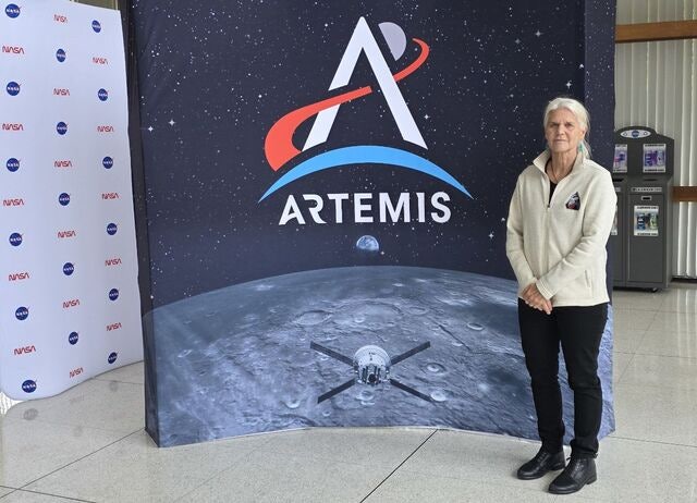 “지구에선 못 보는 달 뒷면, 우주비행사들 맨눈으로 관측”