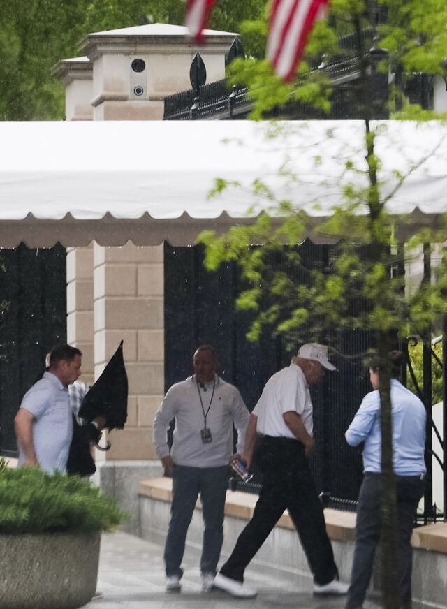 “전쟁범죄 예고”… 트럼프 잇단 민간 타격 위협에 역풍 커져