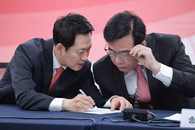 “당인지, 짐인지”… 장동혁 면전서 “비상체제 전환하라”