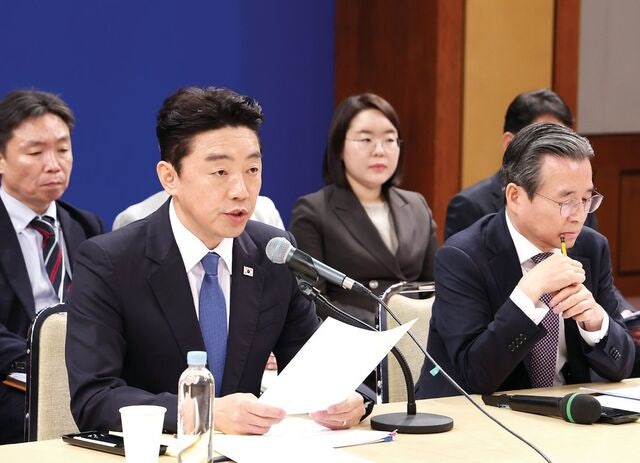 靑 “美 협상용 지렛대로 韓 선박 활용 경계”… 강훈식 중동행