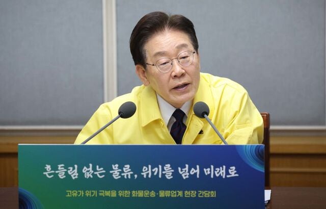 李, 고유가 시름 화물차주에 “대출 지원 검토”