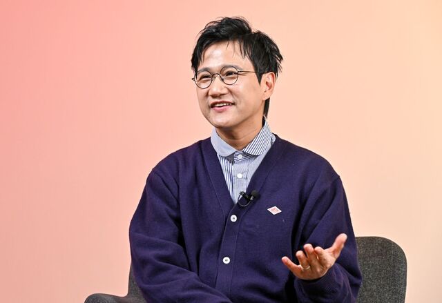 그룹 스윗소로우 보컬 김영우씨가 최근 서울 여의도 국민일보빌딩에서 “나이 들어서도 ‘스윗하게’ 노래하며 일상의 소소한 장면들을 찬양하고 싶다”는 소망을 말하고 있다. 장진현 포토그