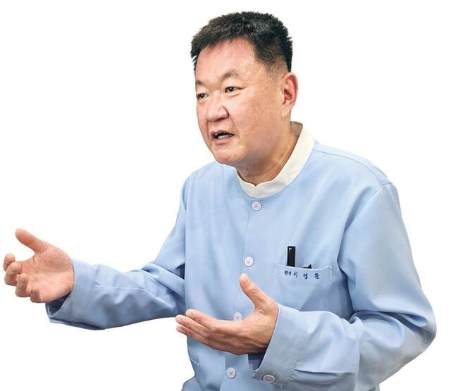 폭발 차량서 생명 구한 히어로… 알고 보니 ‘의사 집사님’