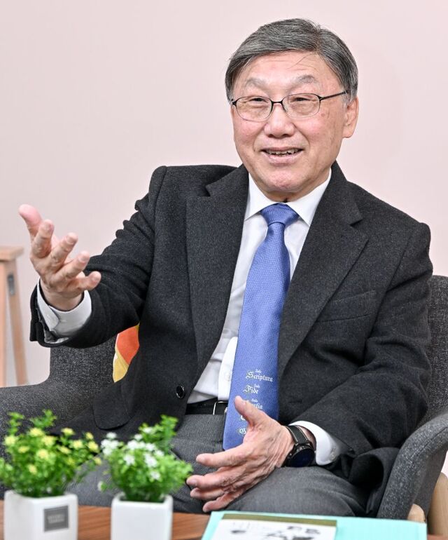 이장로 장로가 최근 서울 여의도 국민일보빌딩에서 각 분야에서 빛과 소금으로 살아가는 리더의 사명에 대해 이야기하고 있다. 장진현 포토그래퍼