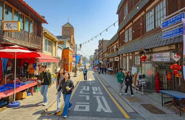 여기가 중국이야 일본이야… 한 걸음에 두 나라를 만나다