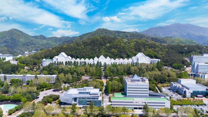 조선대, 개교 80주년 기념 특별전 ‘정원을 거닐다’ 개최 대표이미지