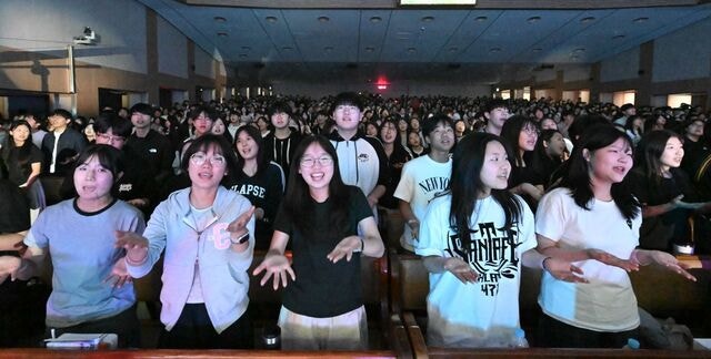 [갓플렉스 시즌7] 도파민 넘치는 강남서 ‘영성의 디톡스 축제’ 열기