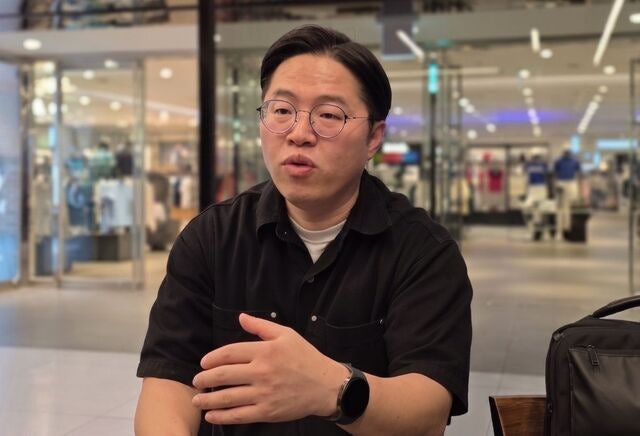 “단체·대표자·매뉴얼 없으니 연합… 10대들 기도에 불 지펴”