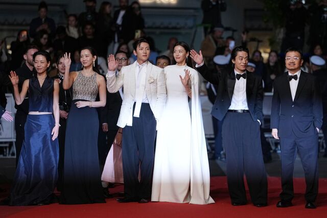 칸영화제서 공개된 연상호 ‘군체’… 주연 전지현 “울컥했다”