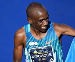 ‘은퇴한 전설’ 41세 킵초게, 2시간13분대 풀코스 완주