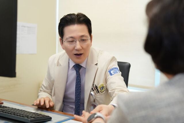 입안은 바짝 눈은 뻑뻑… 3개월 이상땐 류마티스내과 찾아야