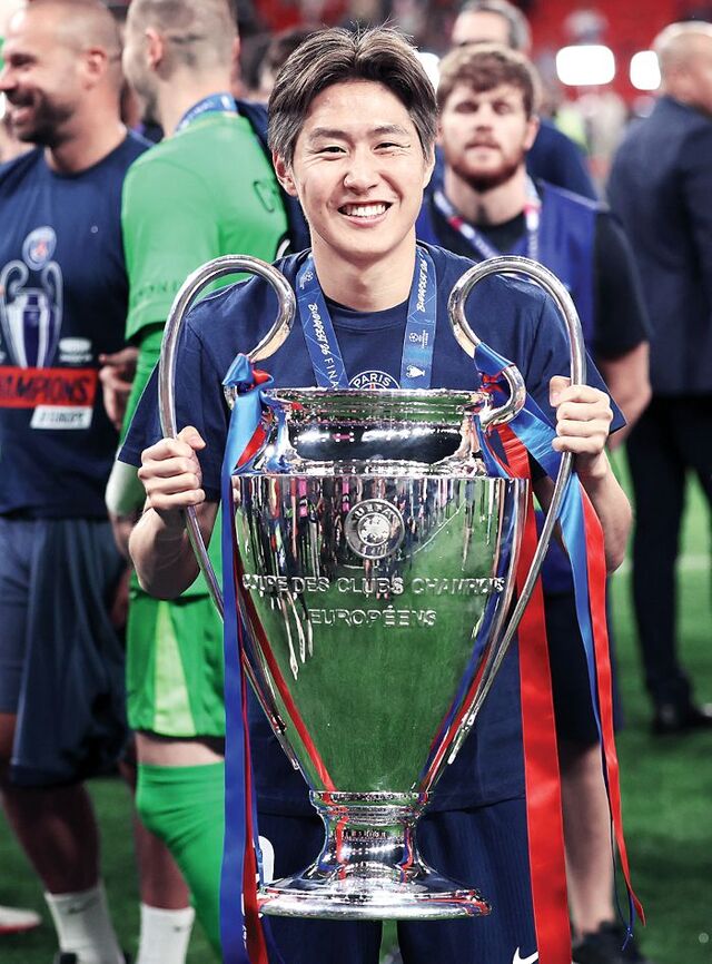 PSG 또 유럽 왕좌… 우승복 터진 이강인