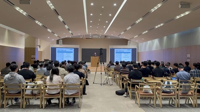 “기독교적 가치관 흐려진 시대, 팀 켈러 방식 소통 필요”