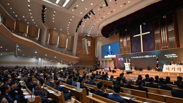 신학으로 과학 포용하는 유신진화론 뜨거운 쟁점
