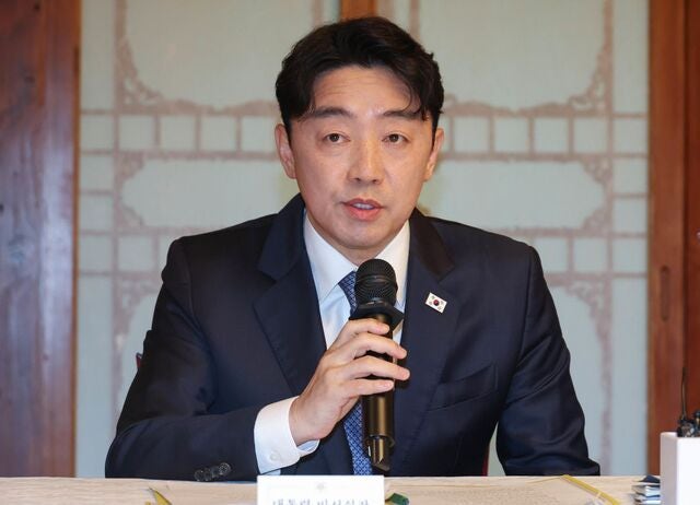 K잠수함 ‘깜짝 카드’… 강훈식, 캐나다에 수소차 프로젝트 제안