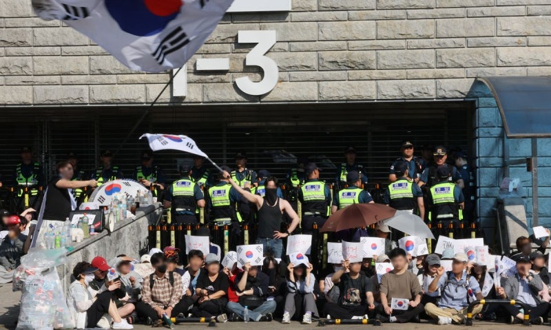 잠실 시위대 “중국 공안이지?” 폭행…경찰청 “전원 한국 경찰”